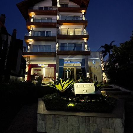 Apartamento Espetacular, 2 Suites, A 30M Da Rua Coberta Gramado Exterior photo
