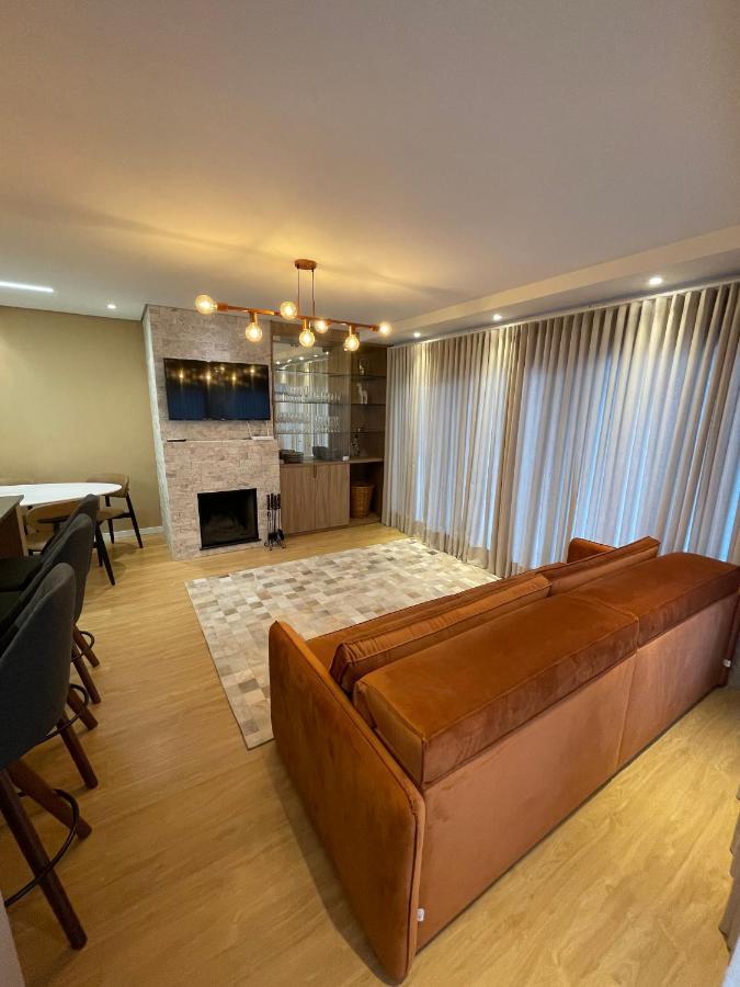 Apartamento Espetacular, 2 Suites, A 30M Da Rua Coberta Gramado Exterior photo