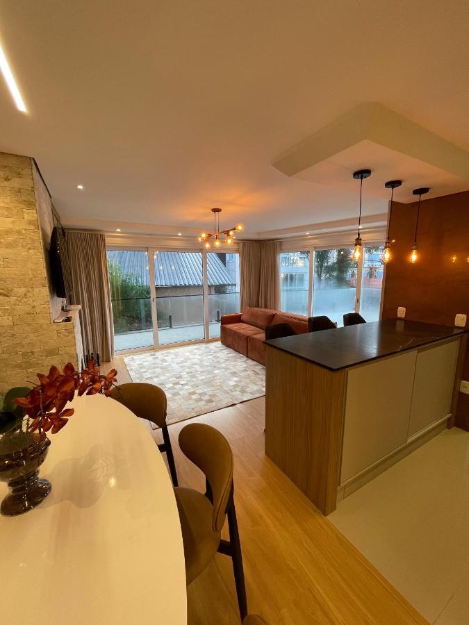 Apartamento Espetacular, 2 Suites, A 30M Da Rua Coberta Gramado Exterior photo